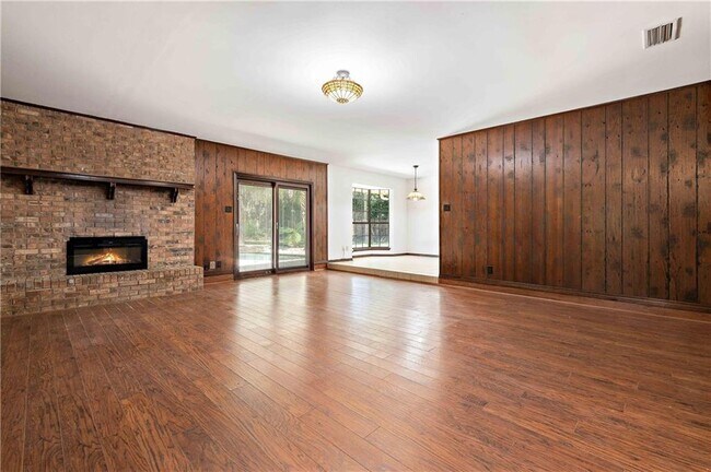 Building Photo - 8860 Dawes Point Dr
