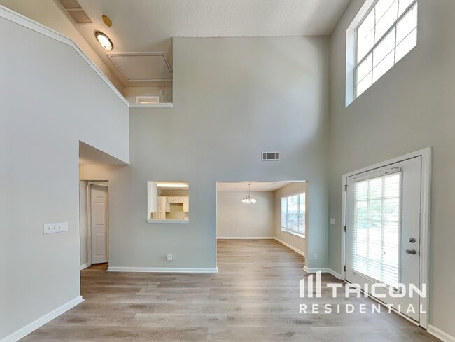 Building Photo - 4151 Ravenwood Ct