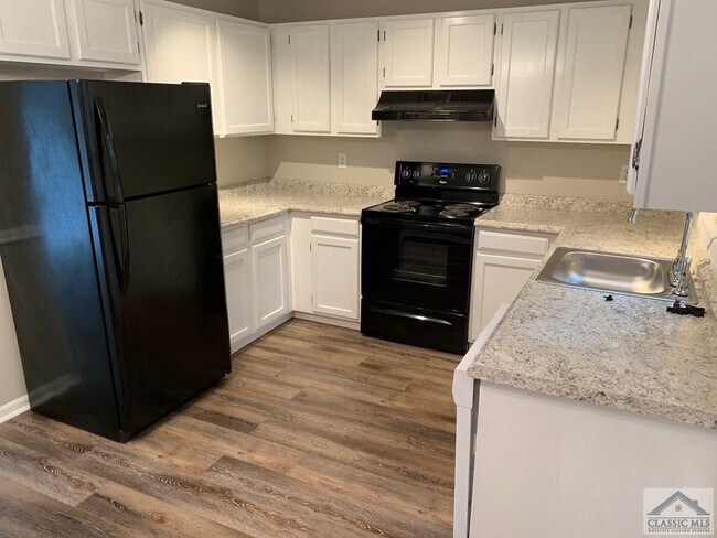 Building Photo - 109 Mark Twain Cir