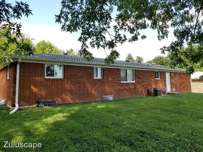 Building Photo - 3 br, 2 bath House - 5445 W. Southport Road