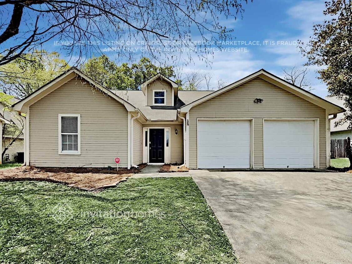 Primary Photo - 3781 Westchase Dr