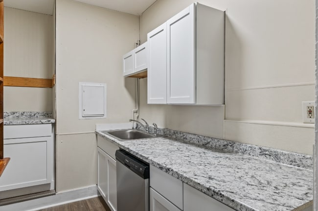 Building Photo - 27 Frederic St