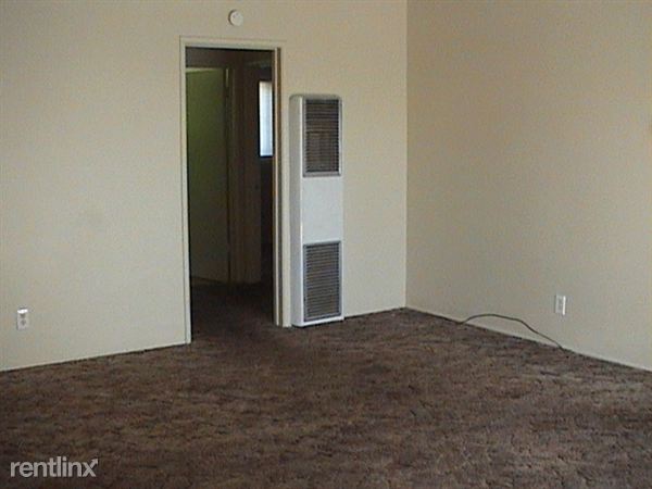 Building Photo - 4810 N Sierra Way