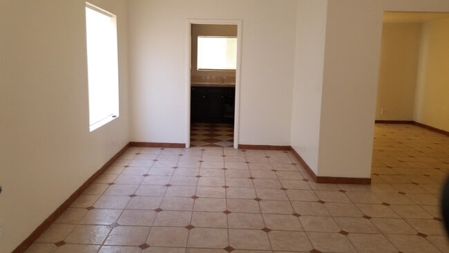 Building Photo - 474 Old Palms Dr