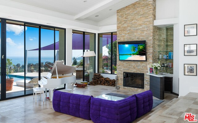 Building Photo - 6345 Tantalus Dr