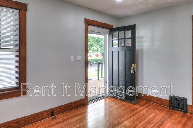 Foto del edificio - 5567 Mason St