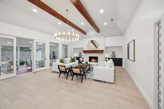 Foto del edificio - 6260 Emeraldwood Pl