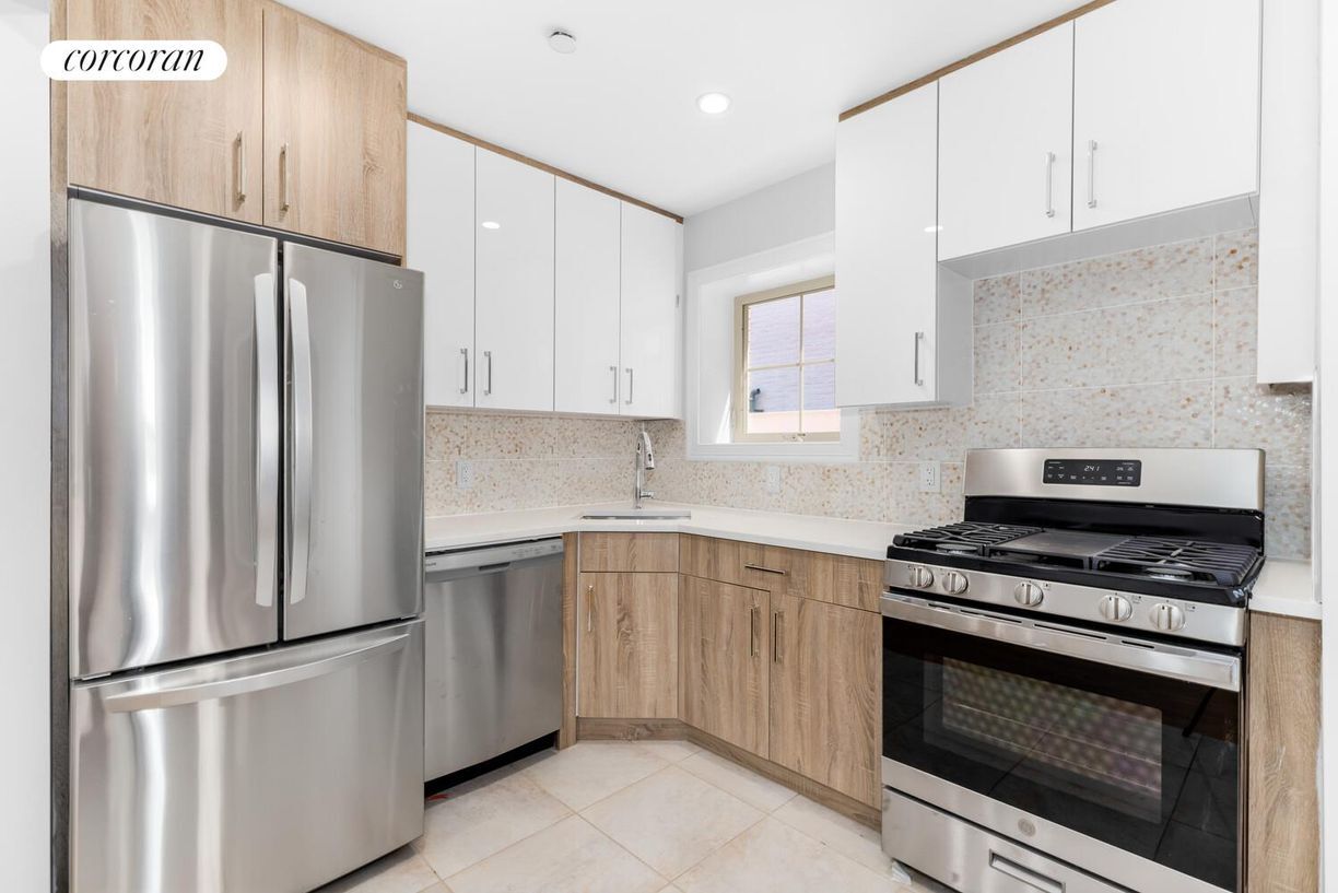 Foto principal - 2416 E 15th St