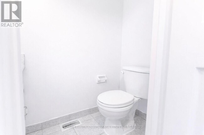 Building Photo - 5815 Swayze Dr