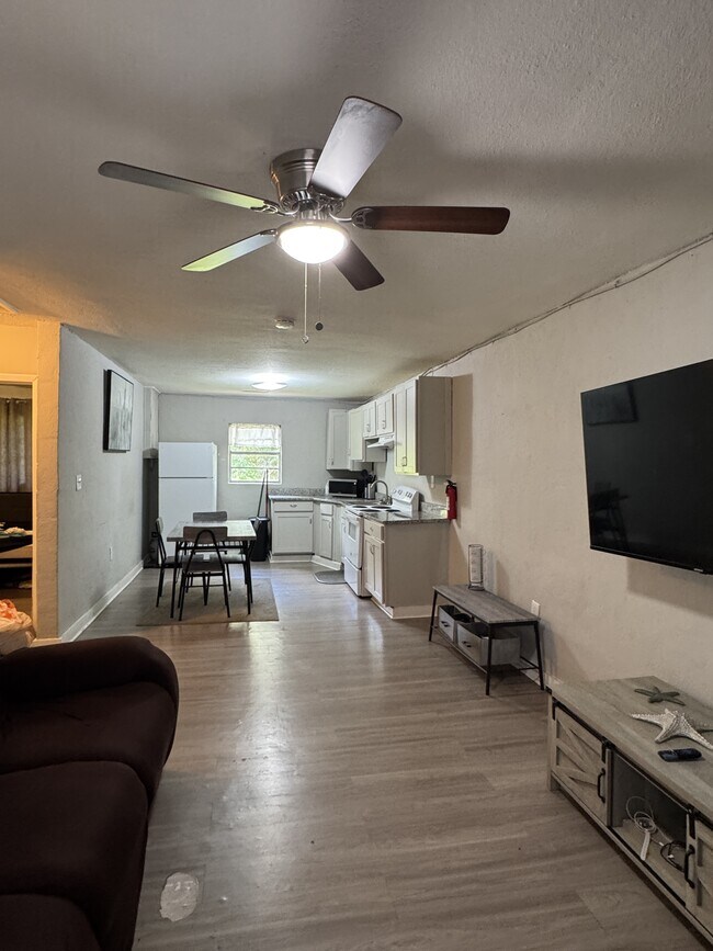 Foto del edificio - 612 31st Ave S