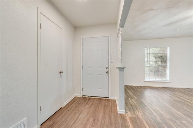 Foto del edificio - 2529 Belhaven Dr