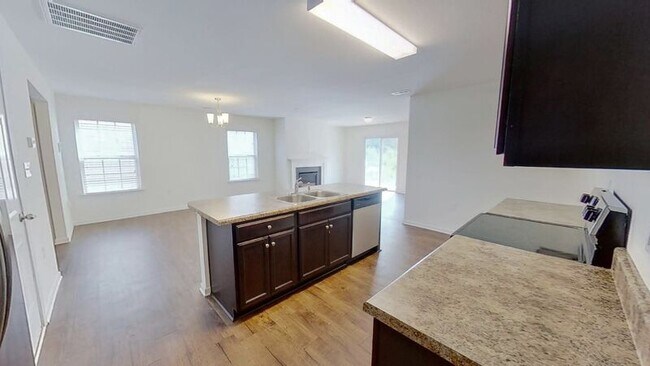 Building Photo - 3980 Long Arrow Dr