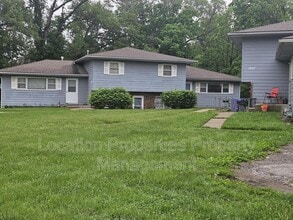 Building Photo - 1801 W 4th St