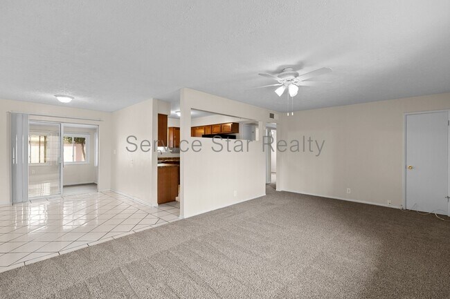 Foto del edificio - 5240 E Cicero St