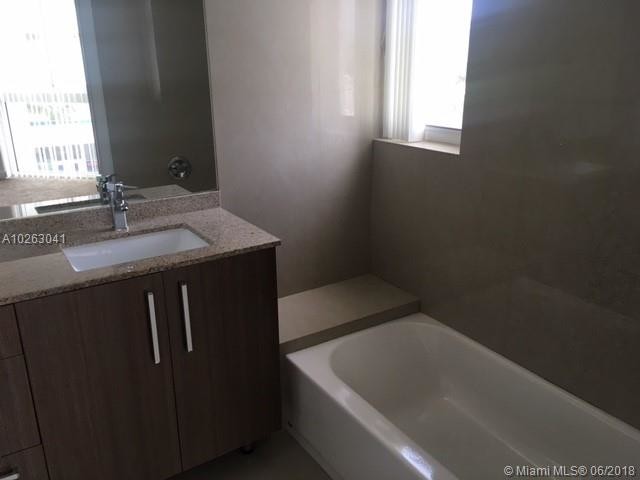 Foto del edificio - 162 NE 25th St