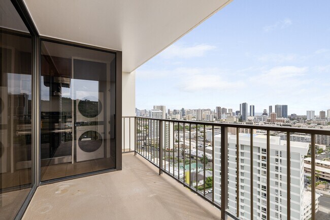 Foto del edificio - 1 Bed 1 Bath 1 Parking Condo in Makiki