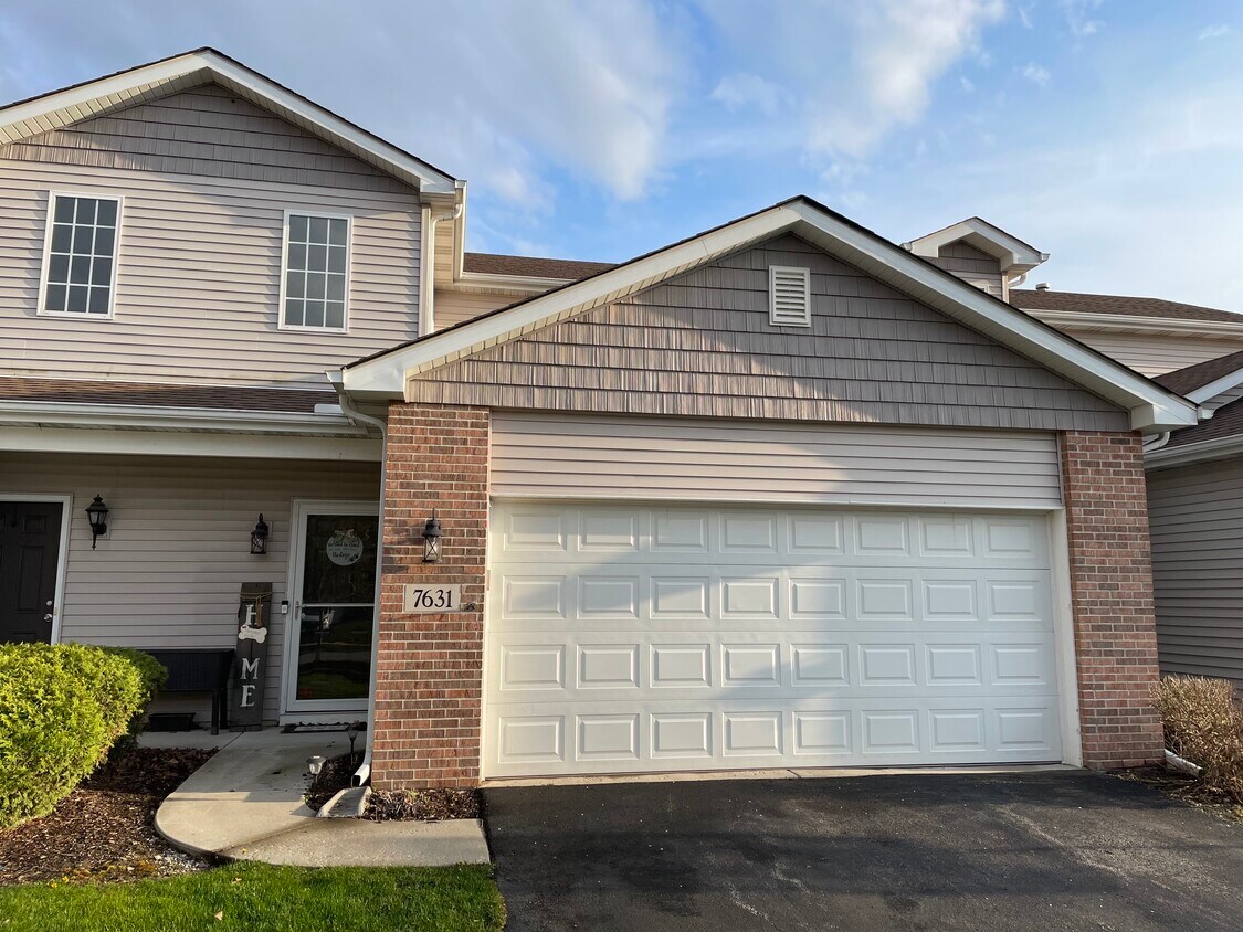 7631 E 111th Ln, Winfield, IN 46307 House Rental in Winfield, IN