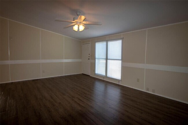 Building Photo - 16303 Lone Star Ranch Dr