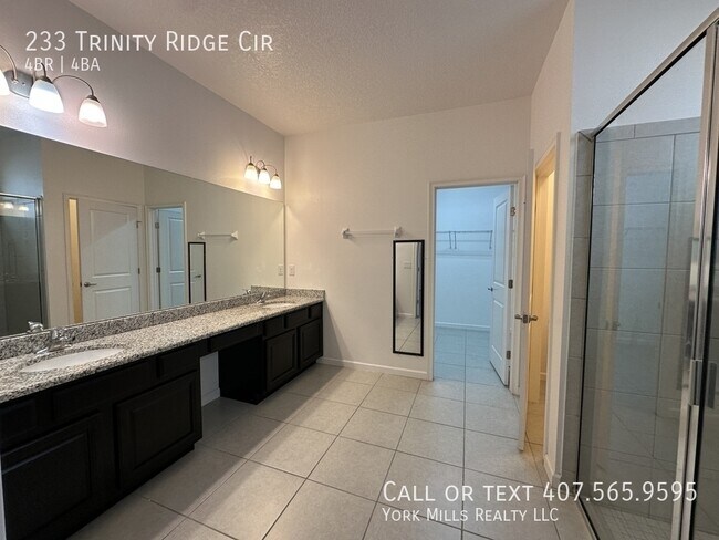 Foto del edificio - 233 Trinity Ridge Cir
