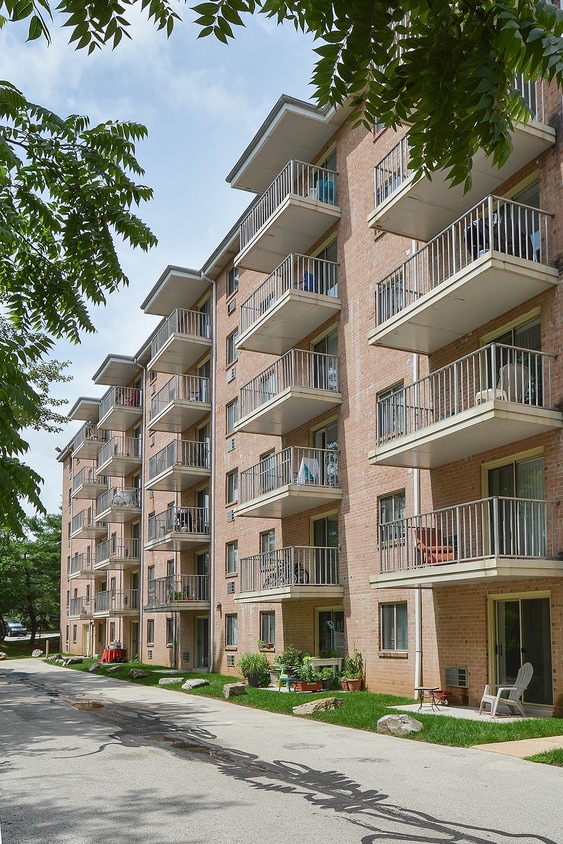 Valley Suites Apartments in King of Prussia, PA