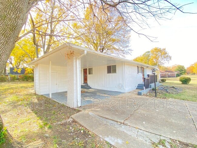 Building Photo - 2009 Goodhaven Dr