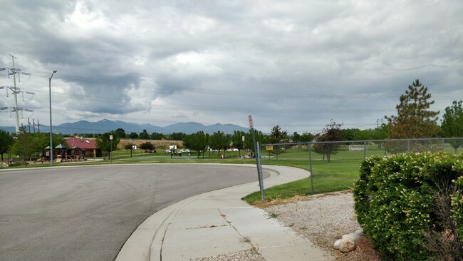 Foto del edificio - 940 W Red Oaks Dr