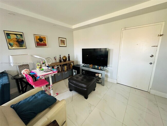 Foto del edificio - 9441 SW 4th St