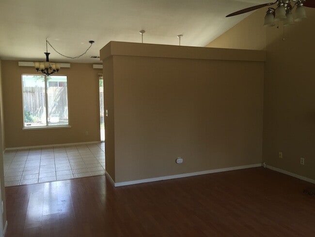 Foto del edificio - 769 Prairie Dunes Dr