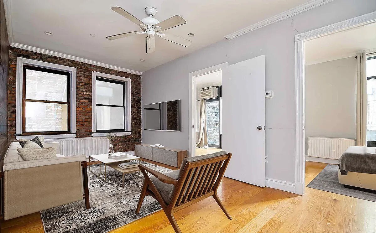 Primary Photo - 89 Clinton St