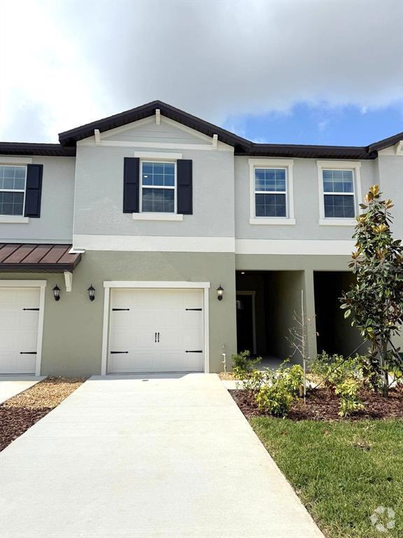 Building Photo - 32010 Spiceberry St