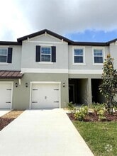 Building Photo - 32010 Spiceberry St