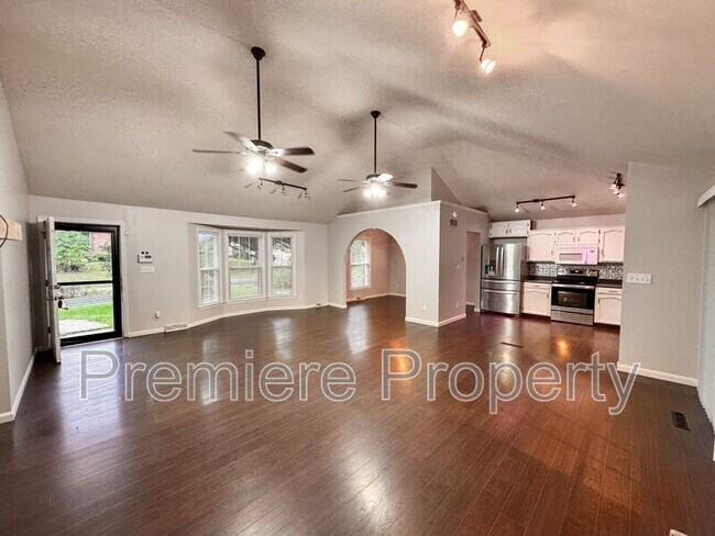 Foto del edificio - 7012 N Winan Ave