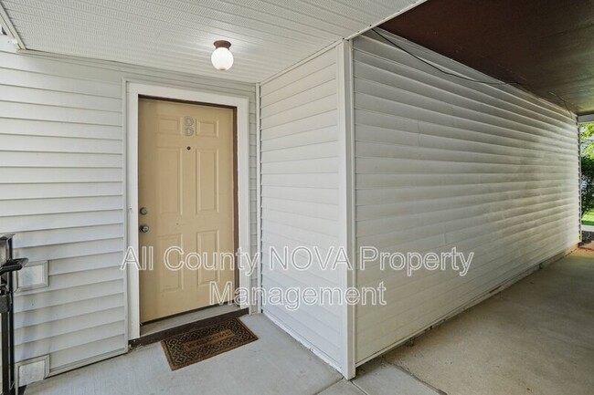 Photo - 1611 Carriage House Ter