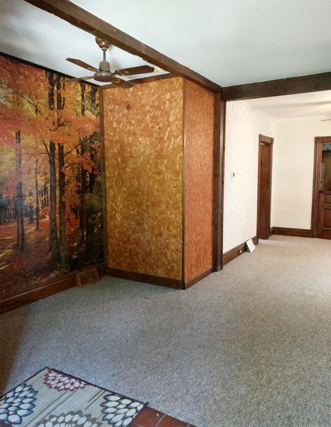 Building Photo - 65 Grote St