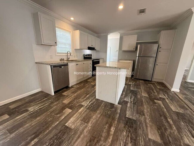 Building Photo - BEAUTIFUL, BRAND NEW HOME! Be the first to live here! AVAILABLE FOR IMMEDIATE MOVE IN!!