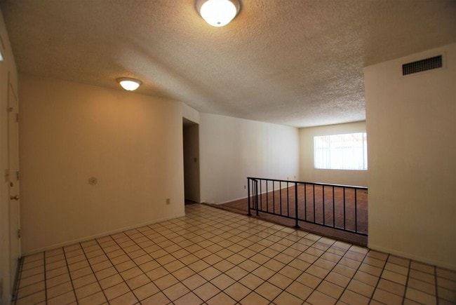 Building Photo - 5821 E Acoma Dr