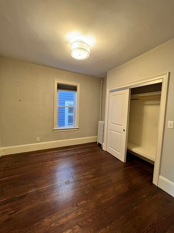 Foto del edificio - 637 E 8th St