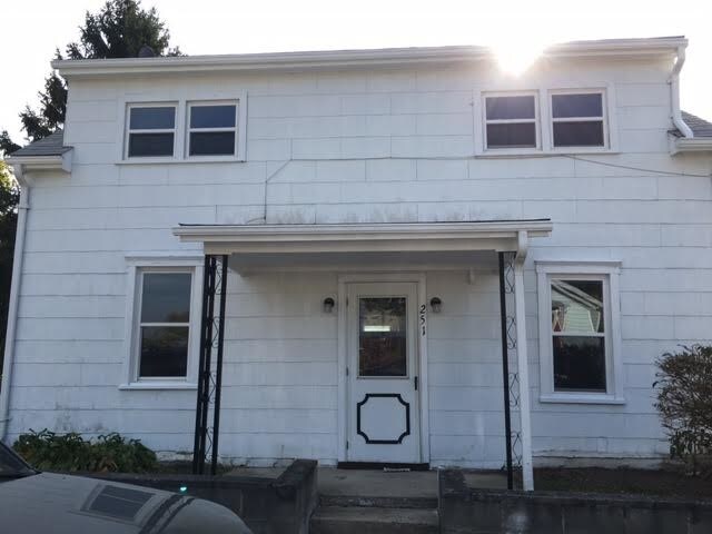 Foto del edificio - 251 Wayne Ave
