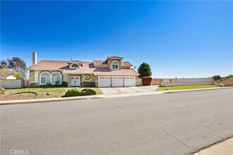 Building Photo - 1140 Regal Canyon Dr