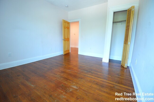 Building Photo - 153 Intervale St