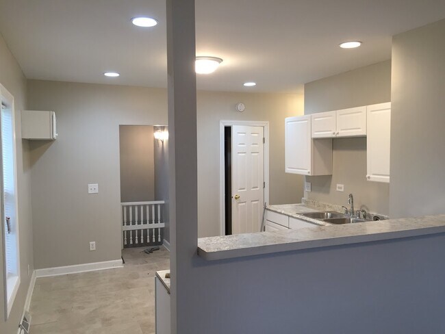 Building Photo - 1222 Catherine St