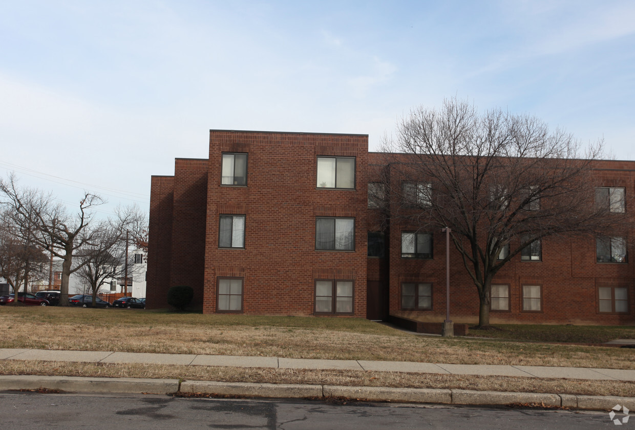 Building Photo - Knox Hills Apartments