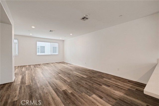 Foto del edificio - 14424 Lily Ln