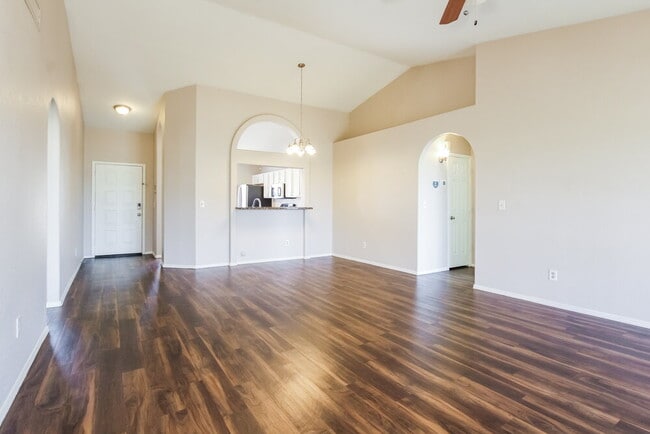 Foto del edificio - 8727 W Sierra Vista Dr