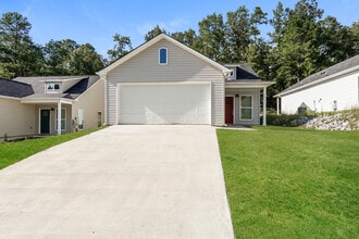 Building Photo - 240 Willowridge Ln
