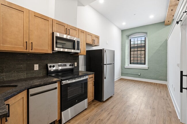 Building Photo - Trent Manayunk