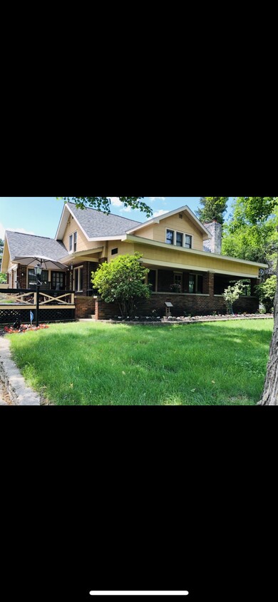 Primary Photo - 2185 N Hickory Ridge Rd