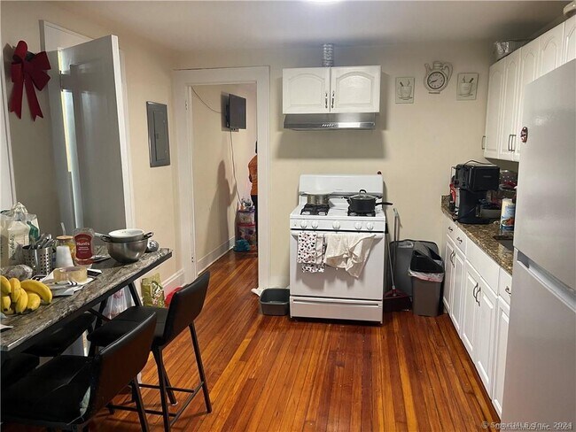 Foto del edificio - 313 Beechmont Ave