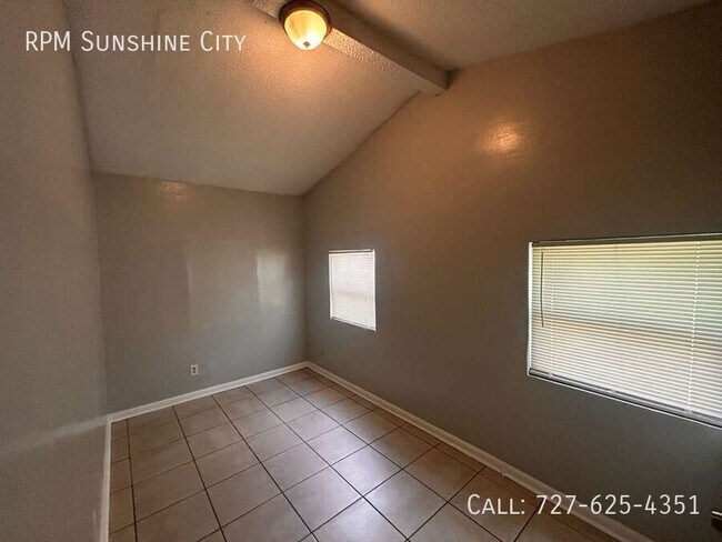 Foto del edificio - 8211 N 17th St