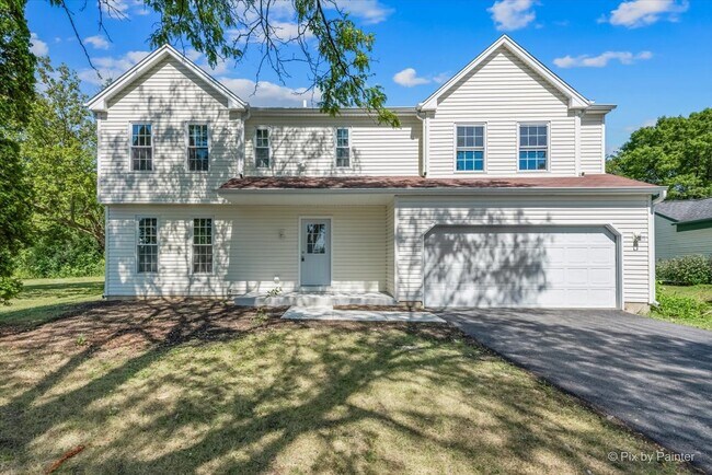 Building Photo - 731 Hickory Ln